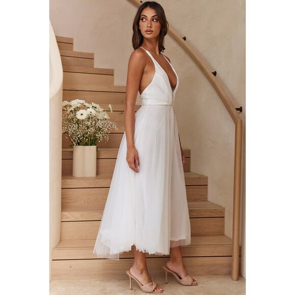 NEW! Selfie Leslie Floating By Plunging Neckline Mesh Overlay Midi Dress White L - Picture 3 of 13